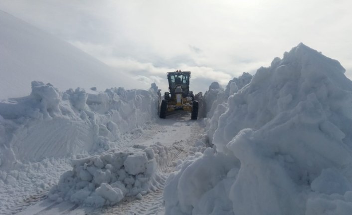 Yayla yollarında karla mücadele