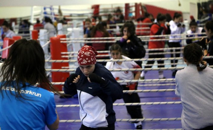 Yıldız milli boksörlerin Kastamonu kampı sürüyor