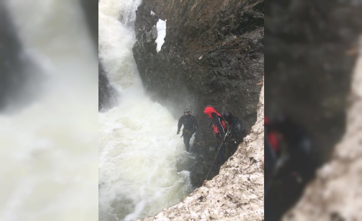 AA muhabirini arama çalışmaları sürüyor