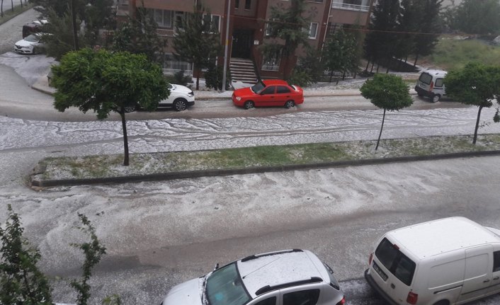 Amasya'da sağanak ve dolu etkili oldu