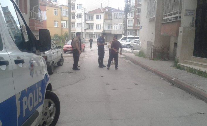 Binanın 3'üncü katından düşen çocuk ağır yaralandı