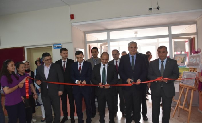 Boyabat'ta öğrencilerin el sanatı ürünleri sergilendi