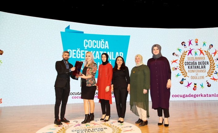 Çocuğa Değer Katanlar ödülleri