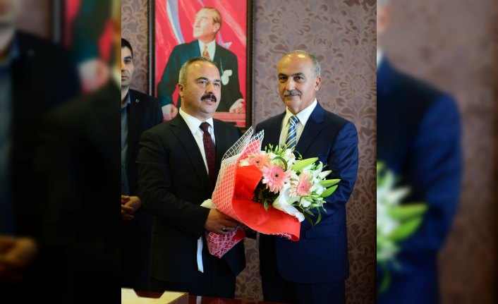 Giresun Üniversitesi Rektörlüğünü Yılmaz Can devraldı