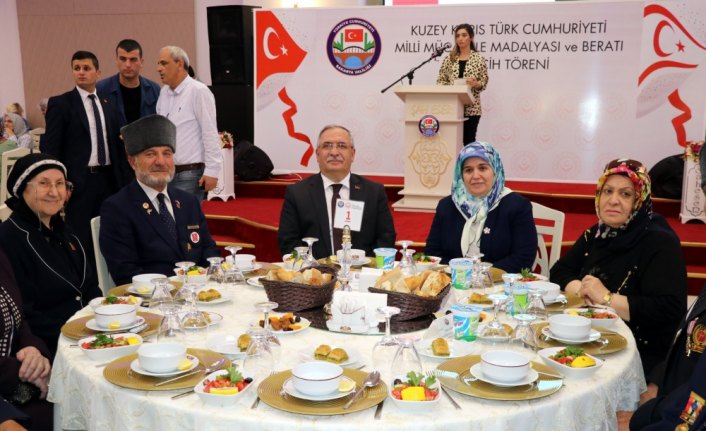 Kıbrıs gazilerine madalya ve berat tevcih töreni