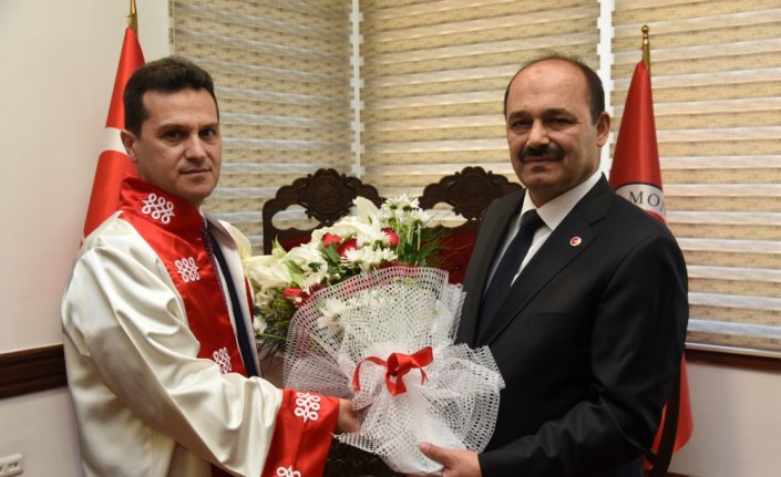 KÜ'de devir teslim töreni