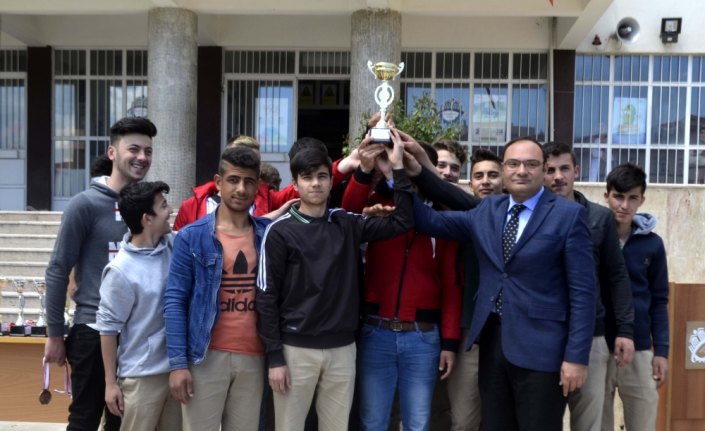 Merzifon'da başarılı öğrencilere ödül