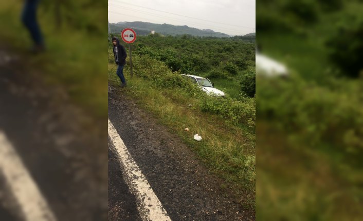 Ordu'da otomobil fındık bahçesine devrildi: 3 yaralı