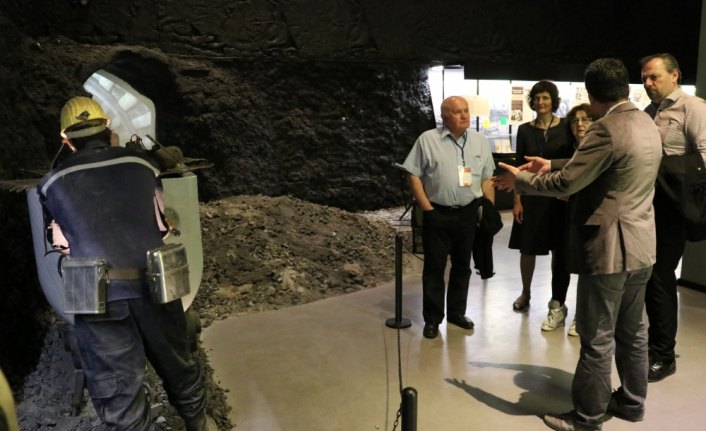 Polonyalı akademisyenler Maden Müzesi'ni gezdi