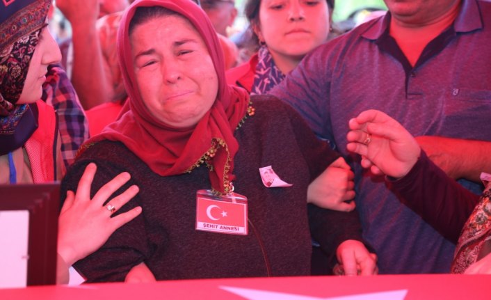 Şehit Uzman Çavuş Demirci son yolculuğuna uğurlandı