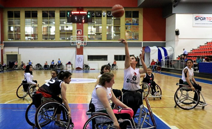 Tekerlekli Sandalye Basketbol