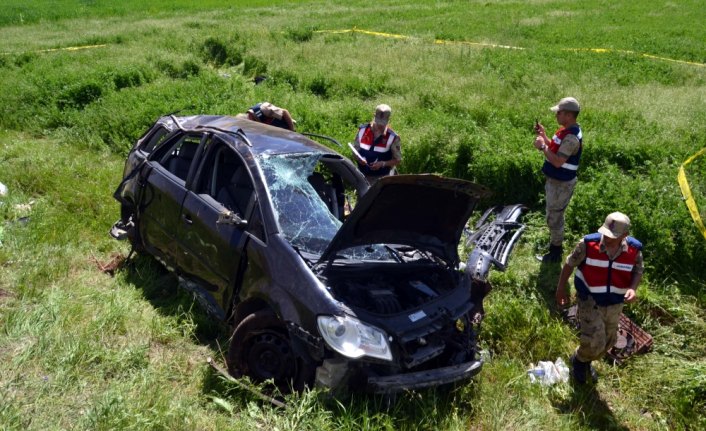 Tokat'ta otomobil devrildi: 2 ölü, 3 yaralı