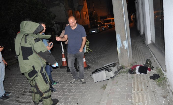 Bartın'da şüpheli valiz fünyeyle patlatıldı