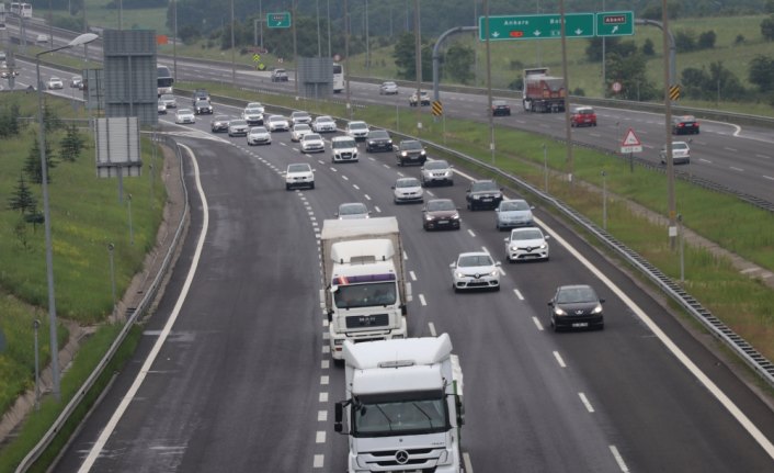 Bayram tatilinde Bolu Dağı'ndan 710 bin araç geçti