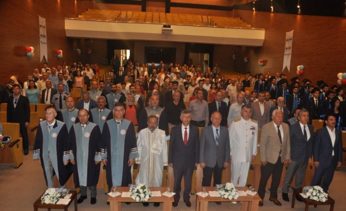BEÜ Ereğli Denizcilik Fakültesi'nde mezuniyet sevinci