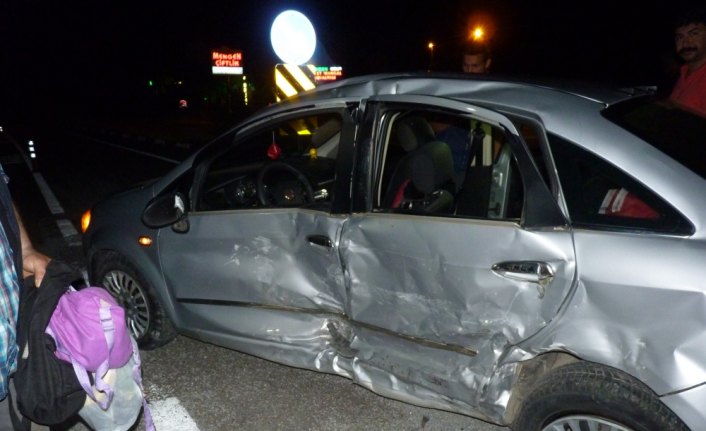 Bolu'da iki otomobil çarpıştı: 1 ölü, 5 yaralı