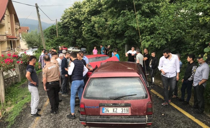 Düzce'de iki otomobil çarpıştı: 6 yaralı