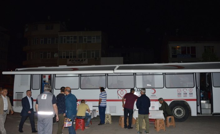 Havza'da iftar sonrası kan bağışı