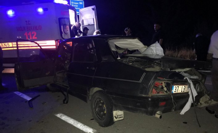 Kastamonu'da tur otobüsü ile otomobil çarpıştı: 5 yaralı