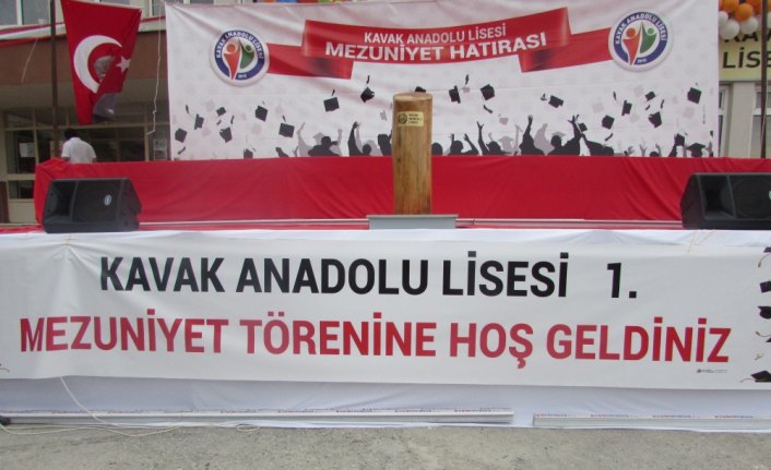 Kavak Anadolu Lisesinde mezuniyet töreni