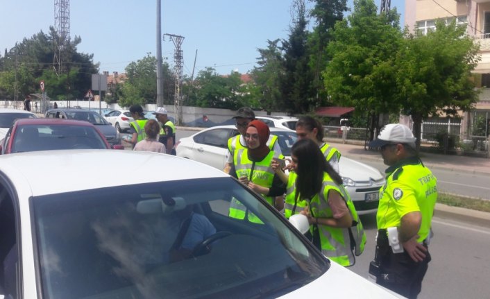 Lise öğrencilerinden 