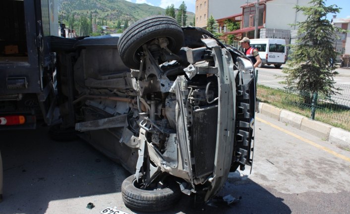 Otomobil takla attı: 1 ölü, 4 yaralı