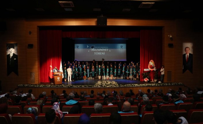 Recep Tayyip Erdoğan Üniversitesi mezuniyet töreni