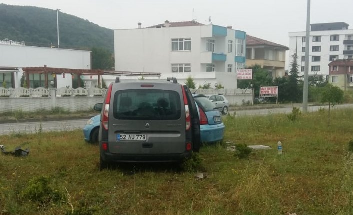 Samsun'da hafif ticari araçla otomobil çarpıştı: 1 ölü, 1 yaralı