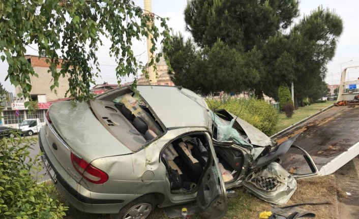 Samsun'da otomobil devrildi: 3 yaralı