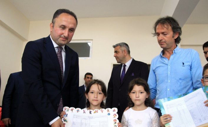 Samsun'un ikiz ve üçüzlerinin karne sevinci