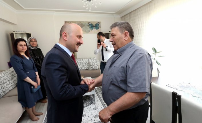 Şehit ailesine bayram ziyareti