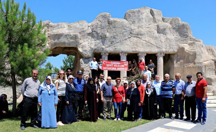 Turhallı şehit ailelerine Samsun gezisi