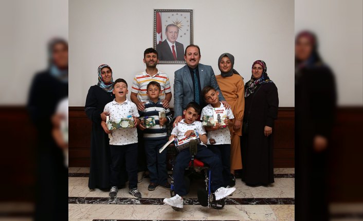 Üçüz kardeşlerden Vali Pehlivan'a ziyaret