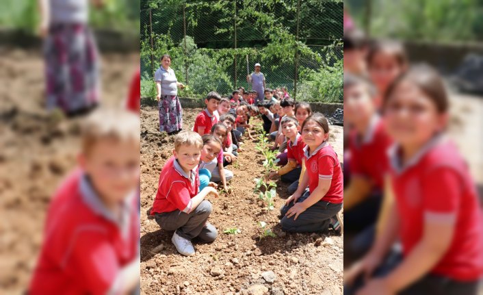 Üretimin değerini uygulayarak öğreniyorlar