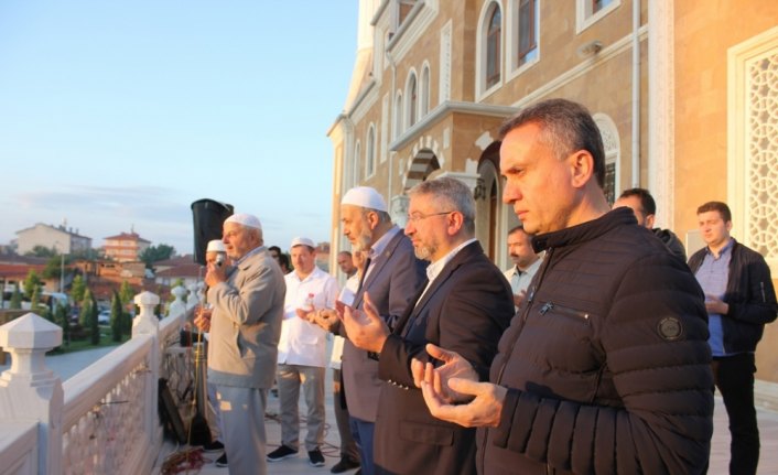 Çorum'da ilk hacı kafilesi uğurlandı