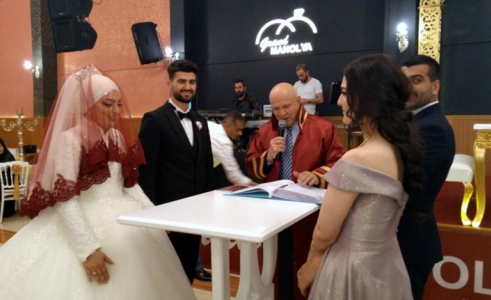 Futbolcu İsmail Cengiz, aynı günde çifte mutluluk yaşadı