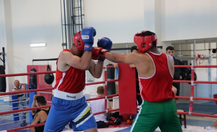 Genç milli boksörlerin Kastamonu'daki kampı sürüyor