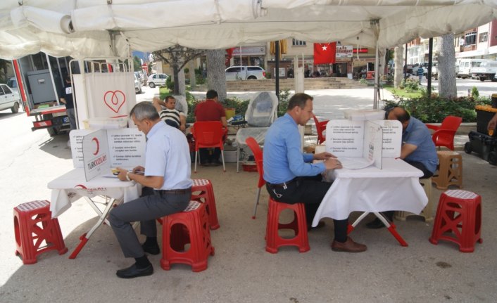 Gümüşhacıköy'de kan bağışı kampanyası