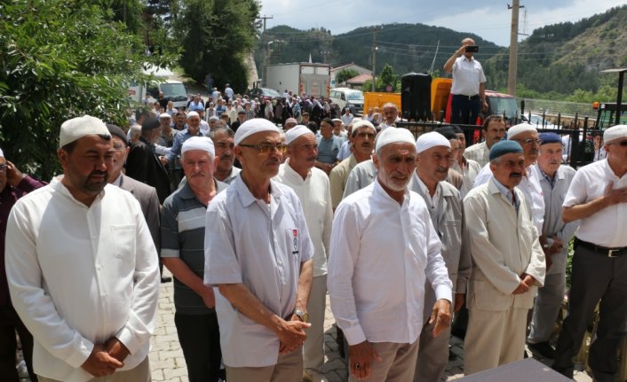 Kaymakamlar Kaya ile Atış esnaf duasına katıldı