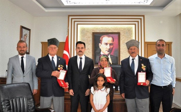 Ladik'te Kıbrıs gazilerine madalya ve beratları verildi