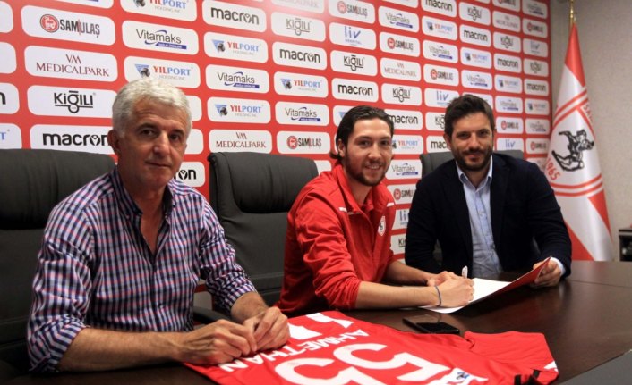 Samsunspor, Ahmethan Köse'yle 3 yıllık sözleşme imzaladı