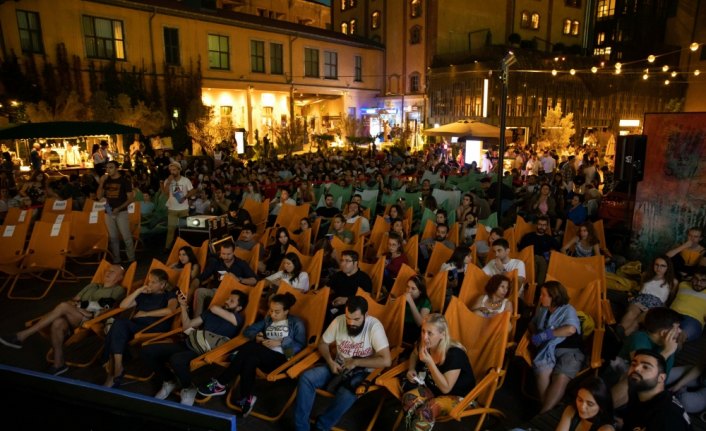 Sesli Betimleme ile açık havada engelsiz sinema keyfi