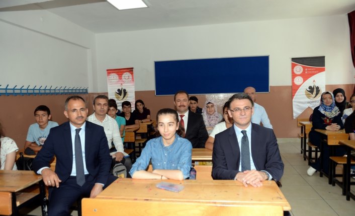 Tokat'ta 3 bin 600 öğrenciye eğitim desteği