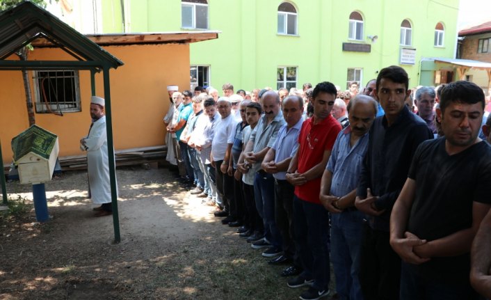 Zonguldak'ta ayı saldırısına uğrayan kişi defnedildi