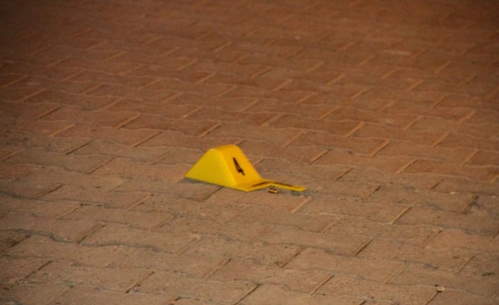 Bafra'da iki iş yeri kurşunlandı