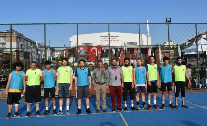 Boyabat'ta düzenlenen basketbol turnuvası sona erdi