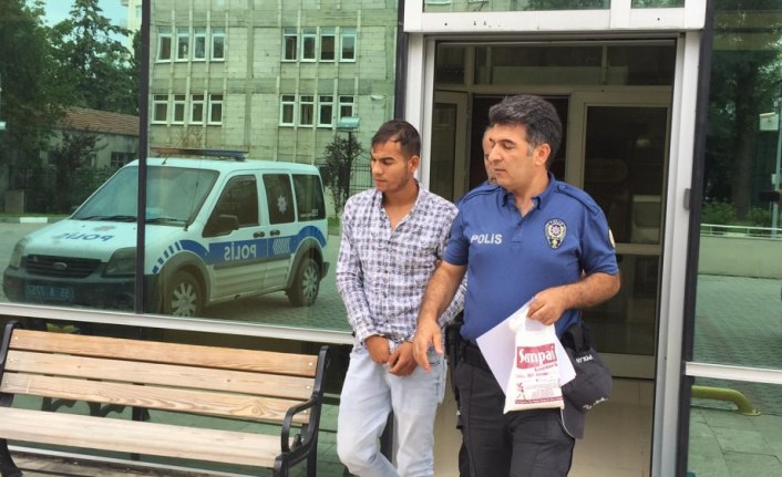 Camiden hırsızlık yaptığı iddia edilen kişi tutuklandı