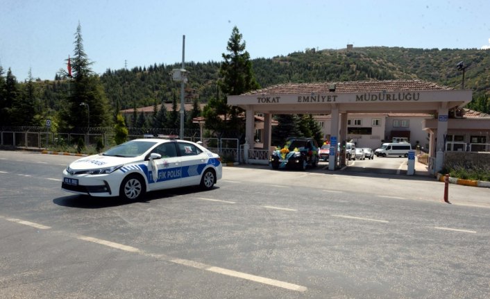 Emniyet müdürünün makam aracı sünnet arabası oldu