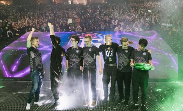 Espor tarihindeki en büyük ödülü alan takımın belgeseli yapıldı