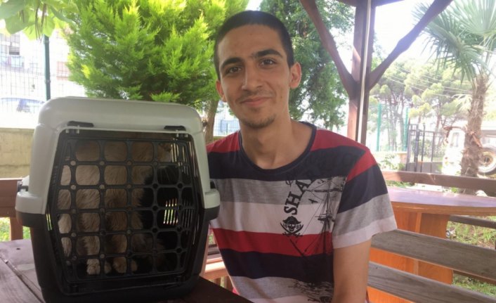 Fuel-oil dolu kuyudan kedisini kurtaran genç AFAD gönüllüsü oldu